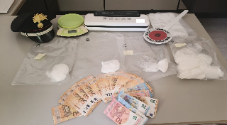 Pescara - Spacciavano cocaina nel garage: due arresti